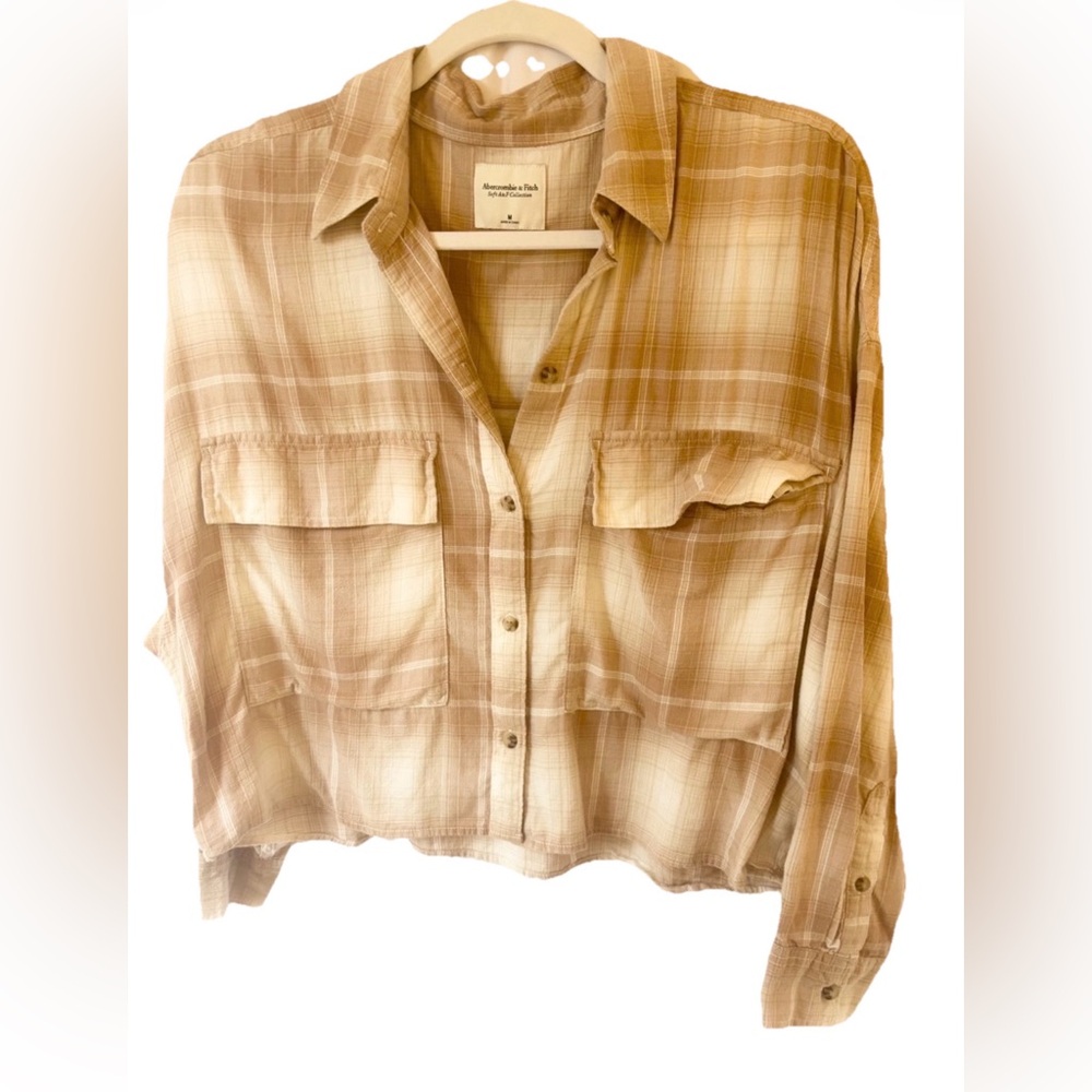 Abercrombie & Fitch Beige Plaid Button-Up crop flannel shirt MED